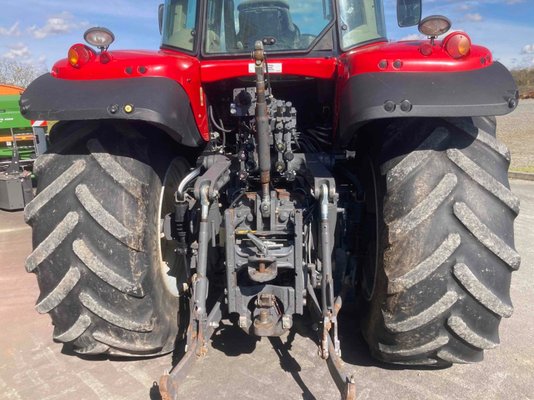 Tracteur agricole Massey Ferguson 7720