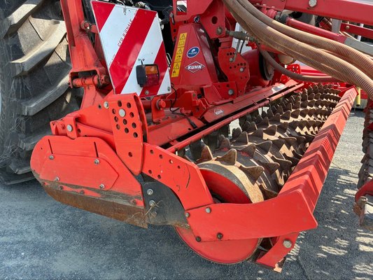 Herse rotative Kuhn HR304D