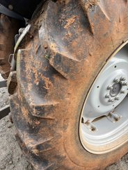Tracteur agricole Massey Ferguson 5711 - 11