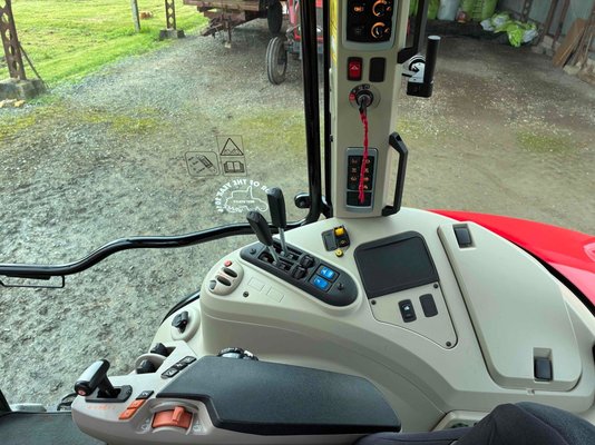 Tracteur agricole Massey Ferguson 5711