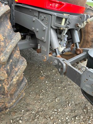 Tracteur agricole Massey Ferguson 5711