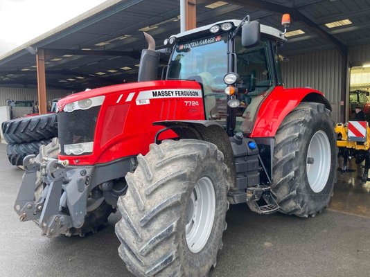 Tracteur agricole Massey Ferguson 7724