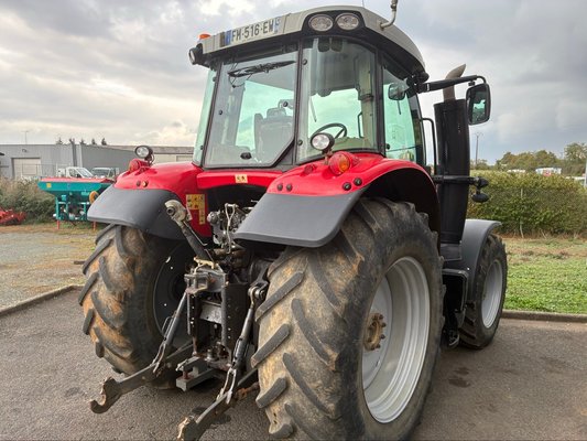 Tracteur agricole Massey Ferguson MF 6615