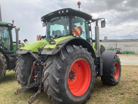 Tracteur agricole Claas AXION 850