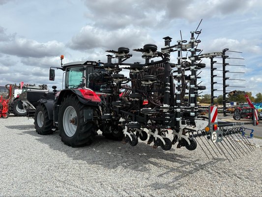  Semoir en ligne mécanique Agrisem T-BOSS PORTE REPLIABLE 6M 32 DENTS