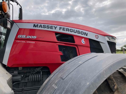 Tracteur agricole Massey Ferguson 8S.205 Dyna-VT EXCLUSIVE