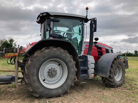 Tracteur agricole Massey Ferguson 8S.205 Dyna-VT EXCLUSIVE