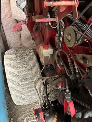 Presse à balles rondes Lely-Welger RP 180 VXTRA