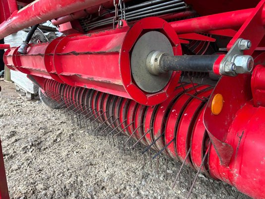 Presse à balles rondes Lely-Welger RP 180 VXTRA