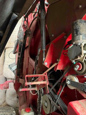 Presse à balles rondes Lely-Welger RP 180 VXTRA