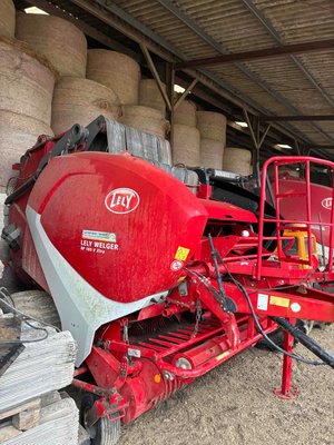 Presse à balles rondes Lely-Welger RP 180 VXTRA