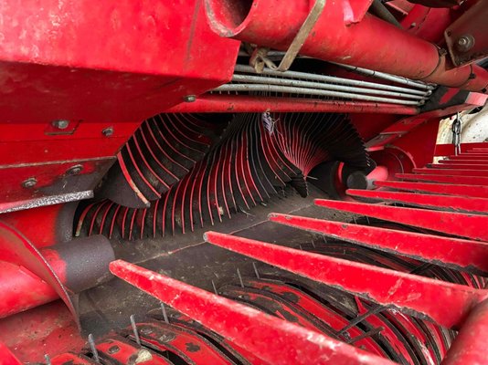 Presse à balles rondes Lely-Welger RP 180 VXTRA