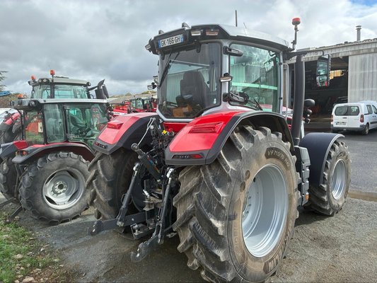 Tracteur agricole Massey Ferguson 8S.245 Dyna-VT EXCLUSIVE