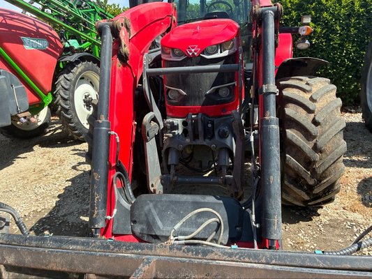 Tracteur agricole Massey Ferguson 6713