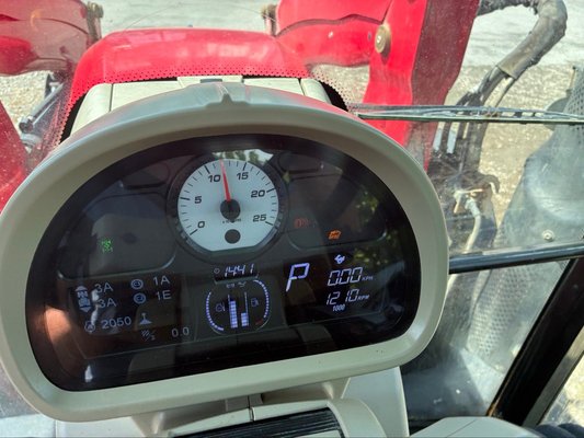 Tracteur agricole Massey Ferguson 6713