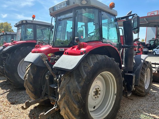 Tracteur agricole Massey Ferguson 6713