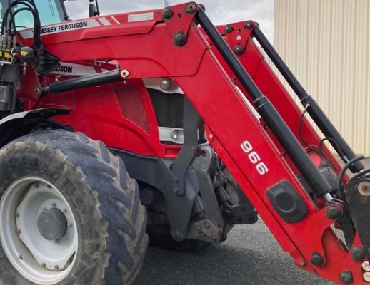 Chargeur frontal - 966