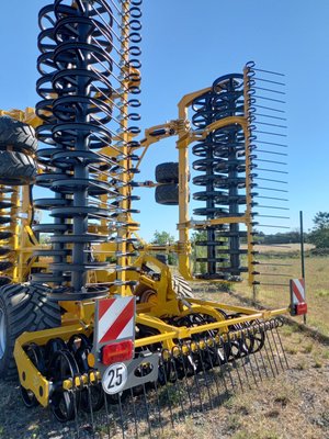 Déchaumeur rapide à disques Agrisem DISC-O-MULCH 9M SERIE R