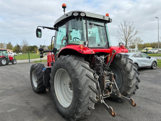 Tracteur agricole Massey Ferguson 6713S