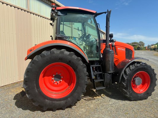 Tracteur agricole Kubota M7151