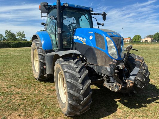 Tracteur agricole New Holland T7.210 AC