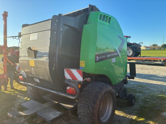 Presse à balles rondes Deutz-Fahr VARIMASTER 790