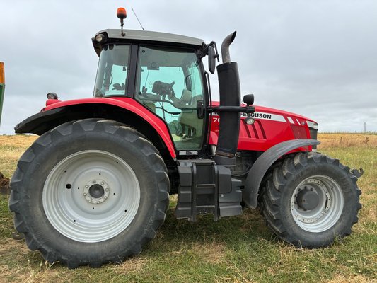 Tracteur agricole Massey Ferguson 7620
