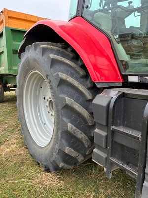 Tracteur agricole Massey Ferguson 7620