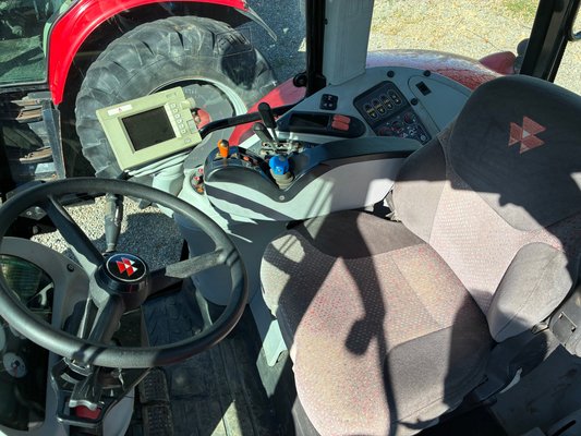 Tracteur agricole Massey Ferguson 7485CONFORT