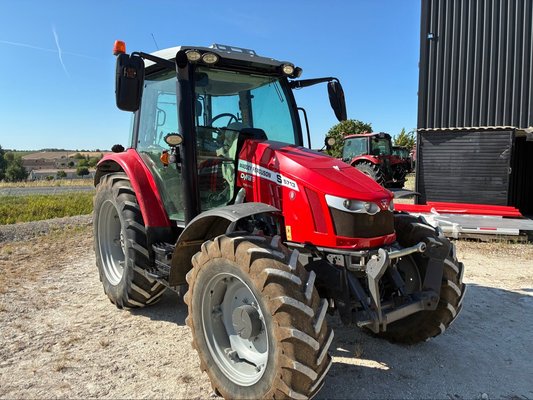 Tracteur agricole Massey Ferguson MF 5713 S