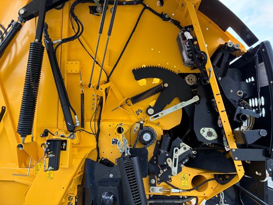 Presse à balles rondes New Holland Roll-Belt 180