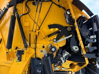Presse à balles rondes New Holland Roll-Belt 180 - 10