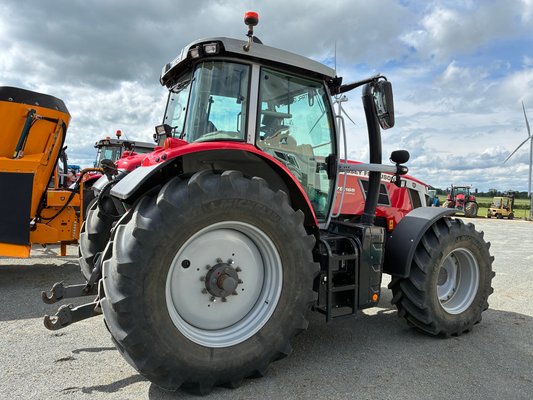 Tracteur agricole Massey Ferguson 7S.165 Dyna-VT EXCLUSIVE