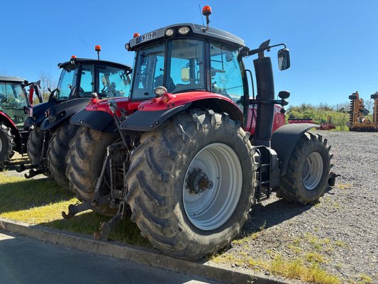 Tracteur agricole Massey Ferguson MF 7724
