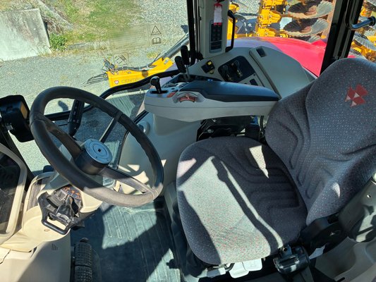 Tracteur agricole Massey Ferguson 7620