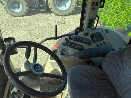 Tracteur agricole Massey Ferguson 7715