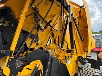 Presse à balles rondes New Holland Roll-Belt 180 - 14