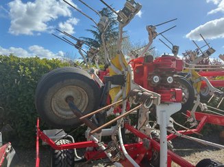 Faneuse Pöttinger HIT 8.9 T - 5