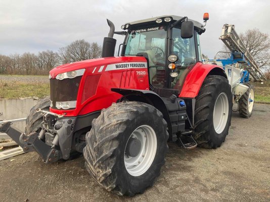 Tracteur agricole Massey Ferguson 7620
