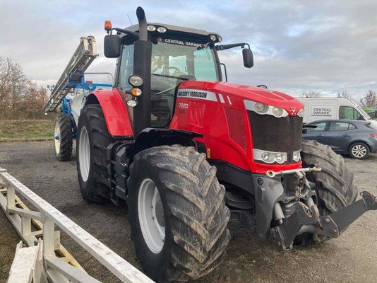 Tracteur agricole Massey Ferguson 7620