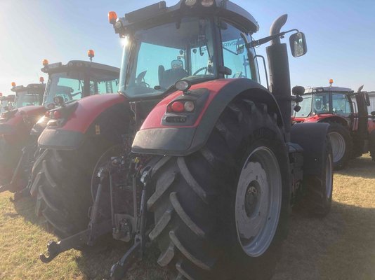 Tracteur agricole Massey Ferguson 8735