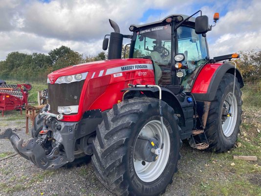 Tracteur agricole Massey Ferguson 8737