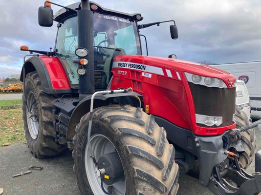 Tracteur agricole Massey Ferguson 8737