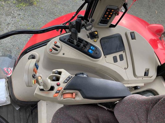 Tracteur agricole Massey Ferguson 6614