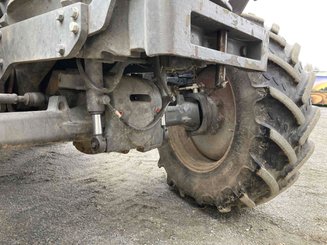 Tracteur agricole Massey Ferguson 5710 - 18