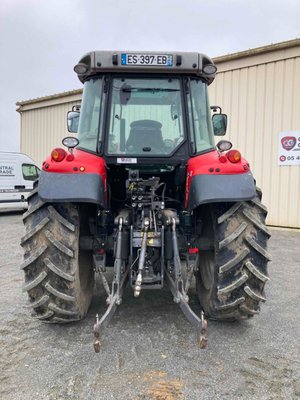 Tracteur agricole Massey Ferguson 5710