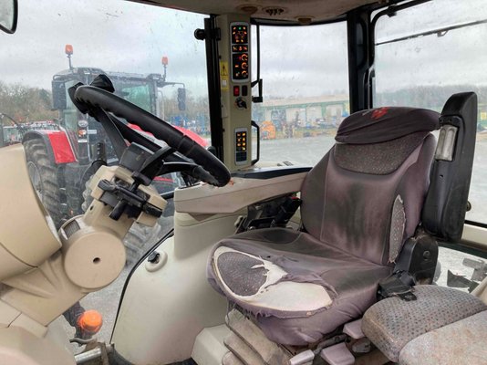 Tracteur agricole Massey Ferguson 5710