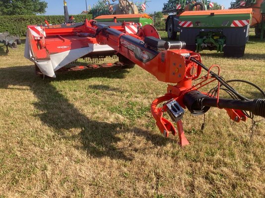 Faucheuse conditionneuse Kuhn FC3560TCD