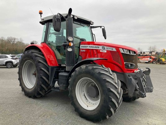 Tracteur agricole Massey Ferguson 6718