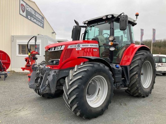 Tracteur agricole Massey Ferguson 6718